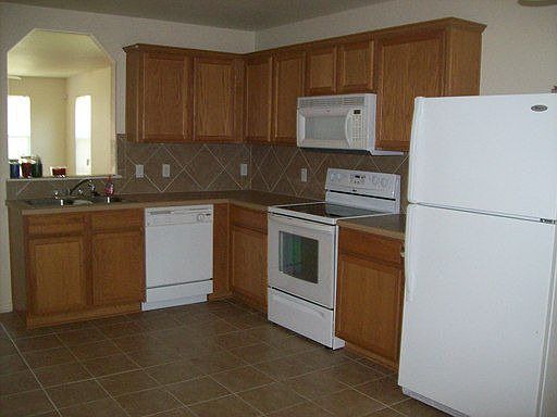 4th image of 2314 Maedell Dr