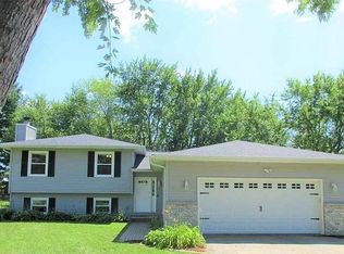 1351 Chadwick Ct, Davis, IL 61019