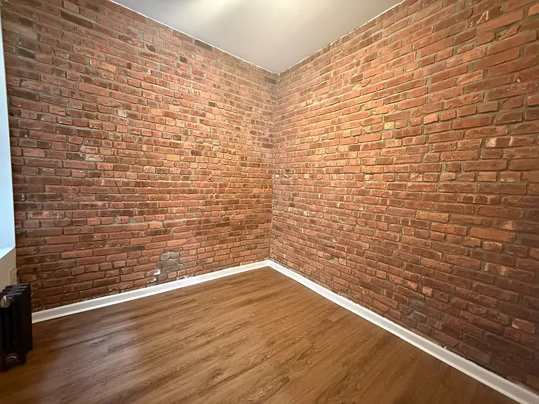 329 Union St #1E — Photo 5