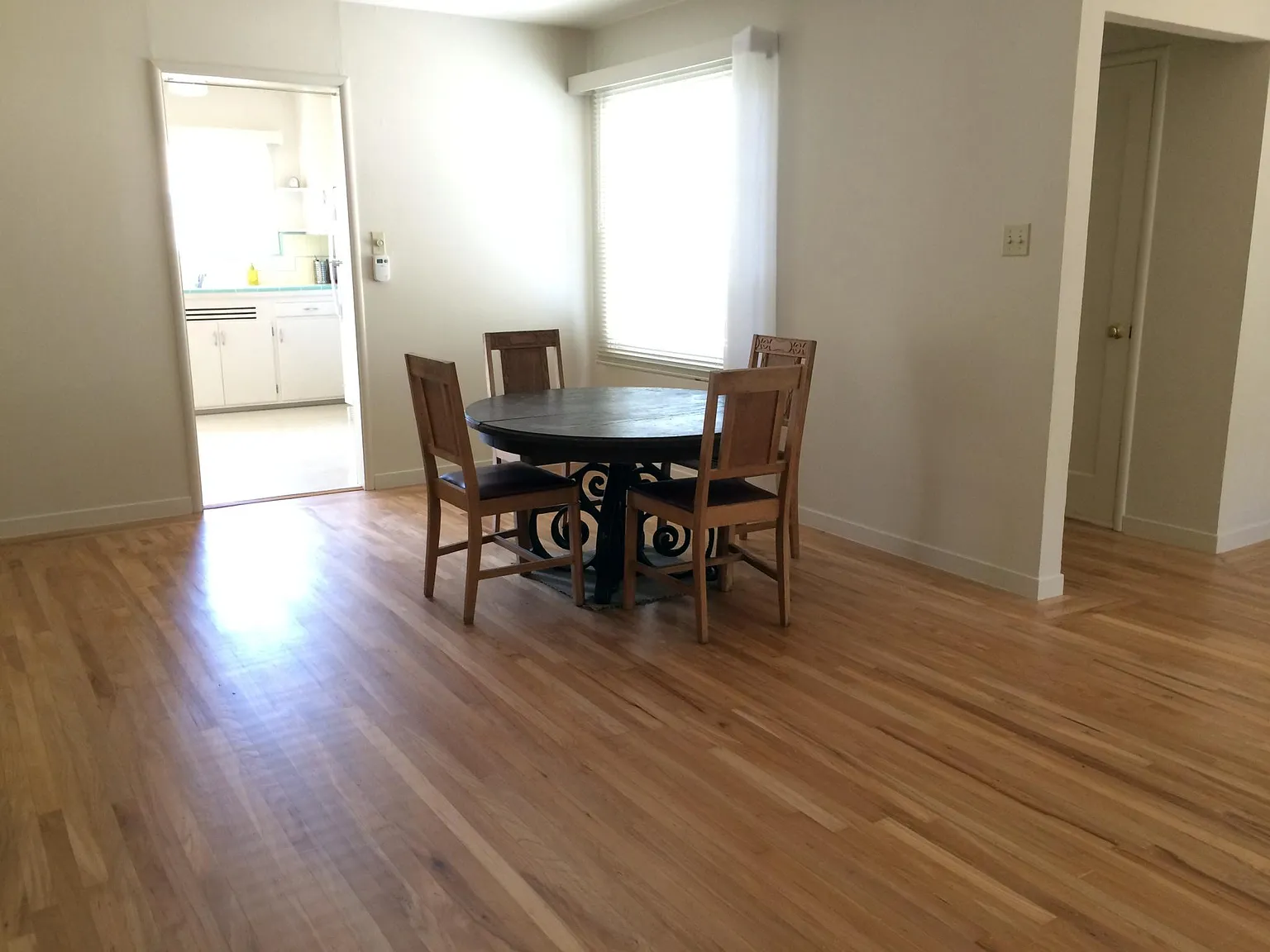 2 bed, 1053 sqft, $3,400 — Photo 2