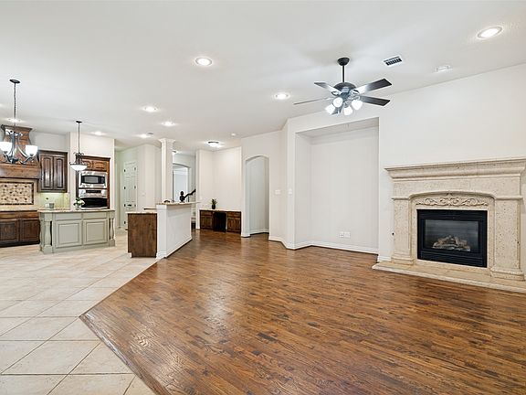 5th image of 10715 Dixon Branch Dr