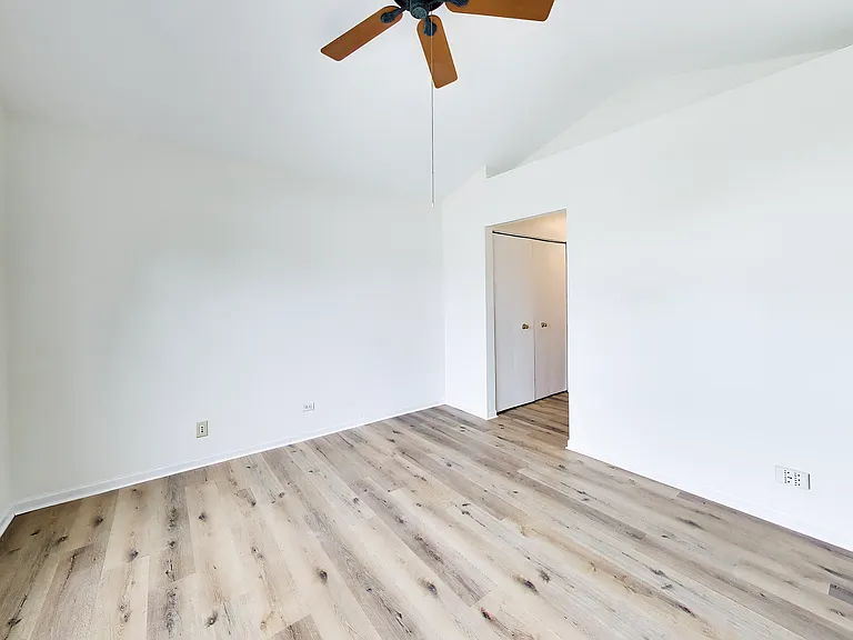 312 E Tall Oaks Ln — Photo 19