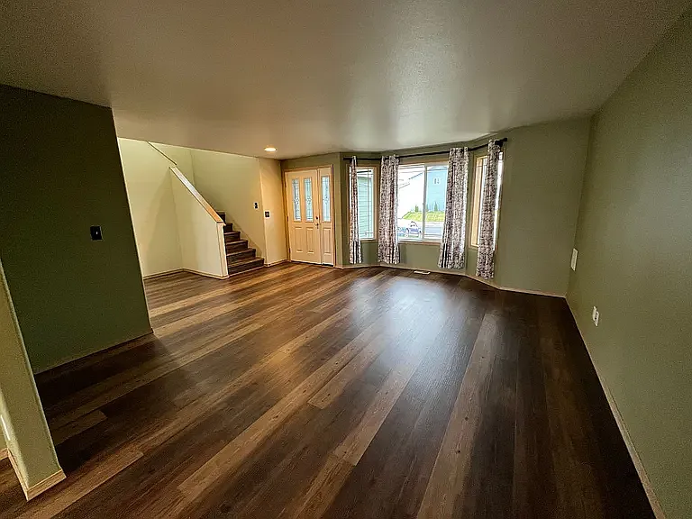 4 bed, 2.5 bath, 2205 sqft, $2,695 — Photo 4