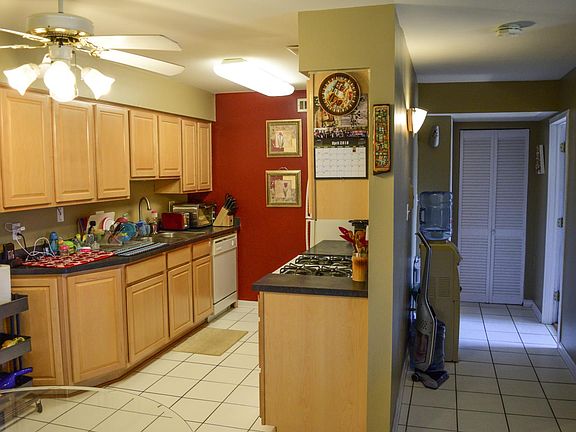 4th image of 1631 N Windsor Dr APT 309