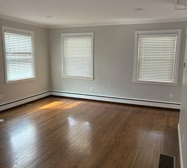 90 Clearview Ave — Photo 4