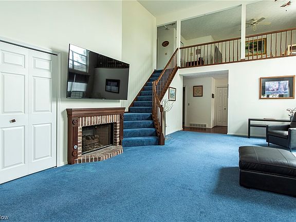 5th image of 23366 Grist Mill Ct #16-2