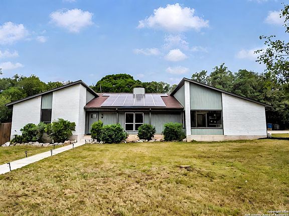 2nd image of 7903 Shady Hollow Ln