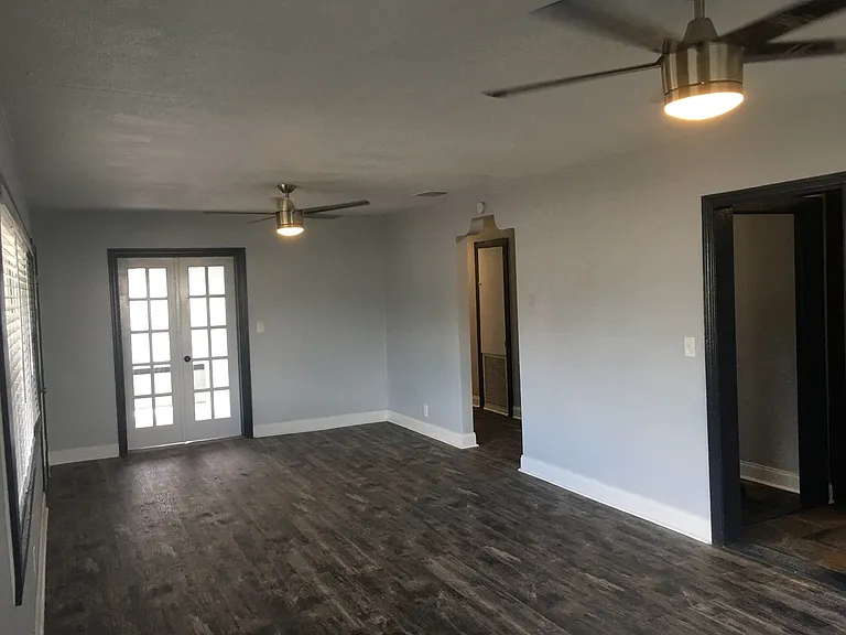 2901 W Main St — Photo 9