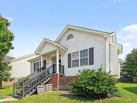 3rd image of 1233 Sweetgrass St
