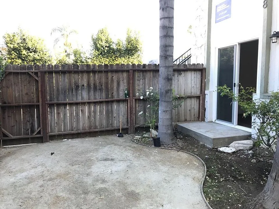 1248 N. Las Palmas — Photo 2