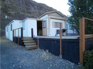 32695 Lakeshore Dr NE, Coulee City, WA 99115