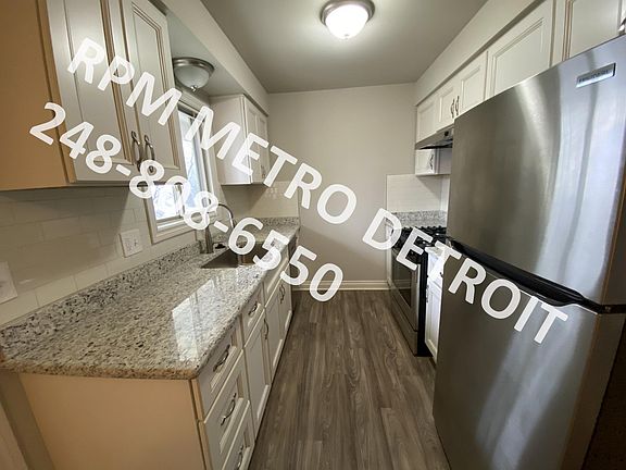3rd image of 36241 Hathaway St #4
