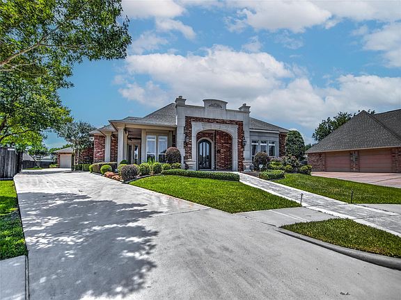 2nd image of 6202 Red Oak Ct