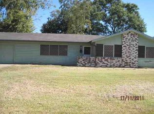 665 Enfield Ln, Beaumont, TX 77707