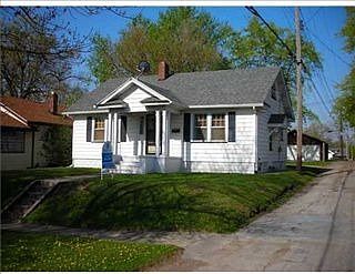 1st image of 729 S 30th St