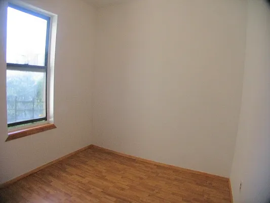 Rented by DSA Realty | media 77