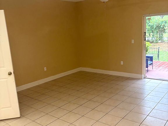 5th image of 6606 Catalina Ln