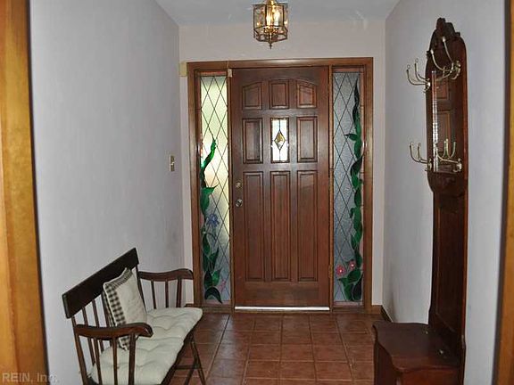 5th image of 913 Calypso Ln
