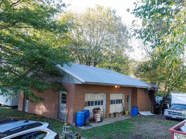 13345 Stoneford Rd SW, Beach City, OH 44608