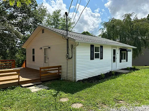 507 Gentry St Photo 1