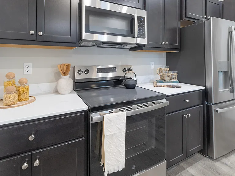 2700 Emery Dr — Photo 22