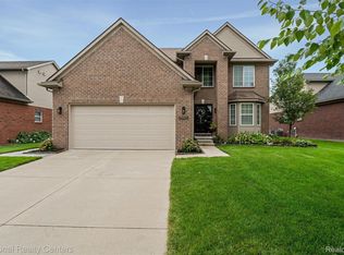 9317 Richfield, Livonia, MI 48150