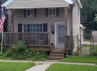 85 3rd St, Waterford, NY 12188