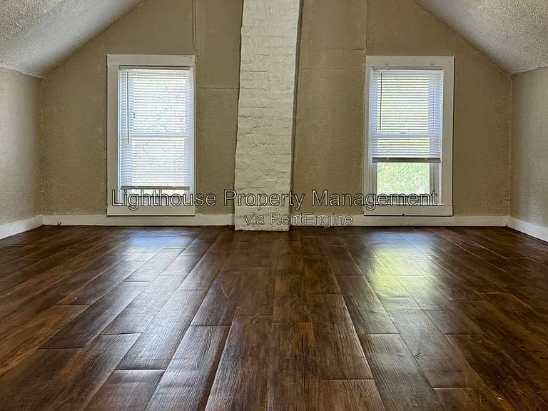 871 Wood St — Photo 17