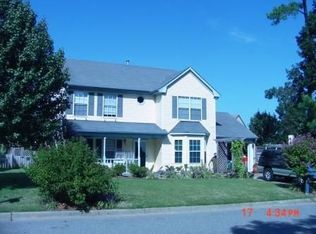 111 Bridle Ln, Newport News, VA 23608