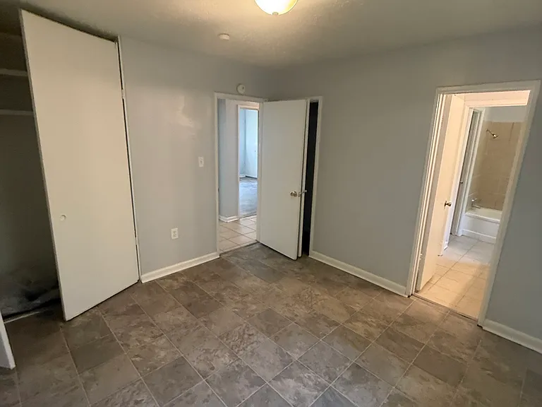 1357 Woody Dr — Photo 16
