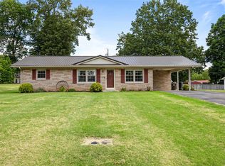 760 Woodland Circle Dr, Scottsville, KY 42164