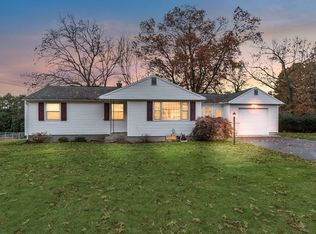 13 Holy Cross Cir, East Longmeadow, MA 01028