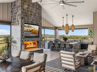 800 Military Dr, Canyon Lake, TX 78133