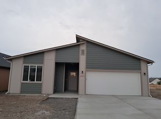 19593 E Cecilia Ln, Greenacres, WA 99016