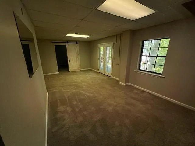 8010 Hickory Ct — Photo 18