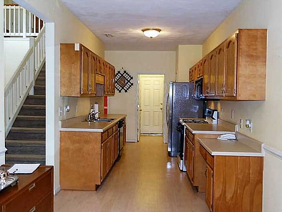 2nd image of 263 Belmont Cir