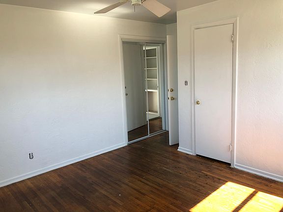 2nd image of 489 Hollywood St