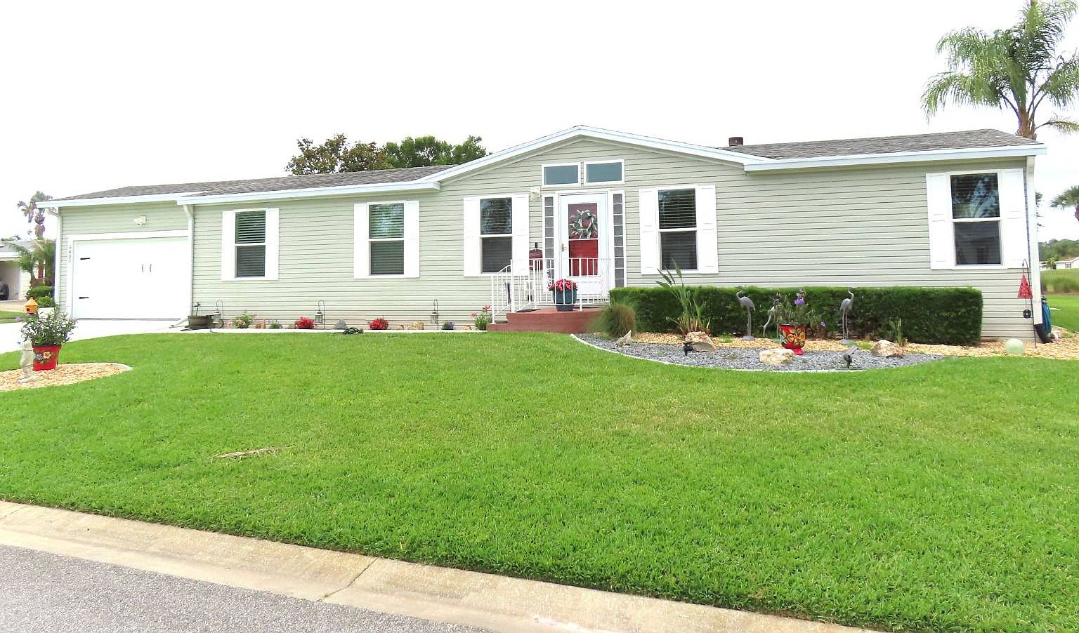 5400 Hawkeye Cir #256