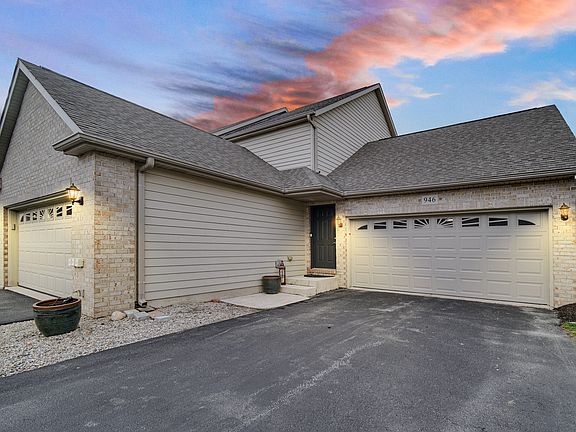 5th image of 946 Veterans Ln #946