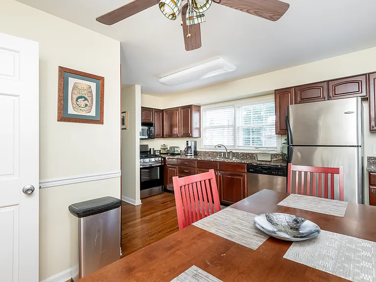 2223 Strathmoor Blvd #FURNISHED — Photo 25