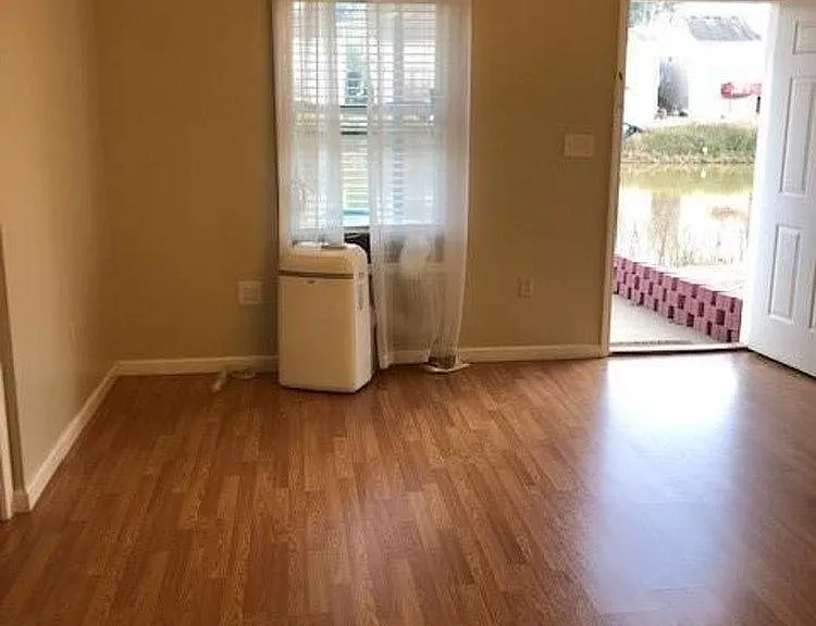 471 Pond Weed Dr #BASEMENT — Photo 2