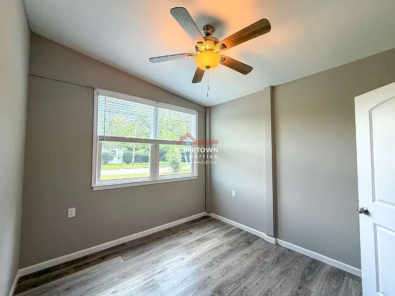 1815 Hallmark Dr — Photo 29