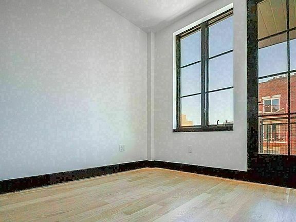 4th image of 82 Jefferson St #4AA