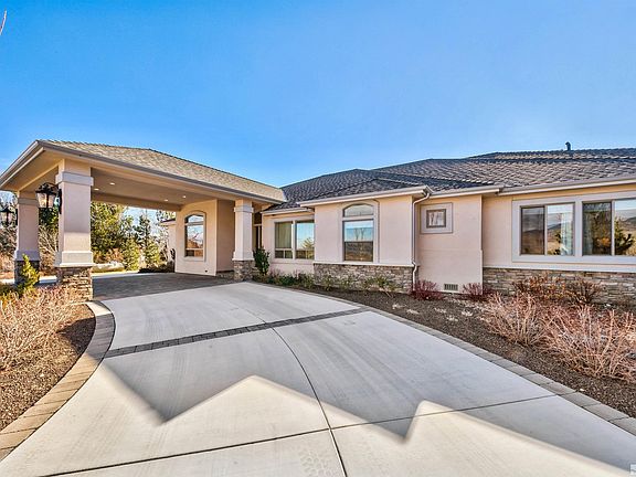 3rd image of 209 Sierra Country Cir