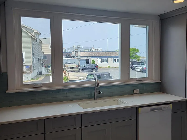 16 Cornwall St — Photo 12