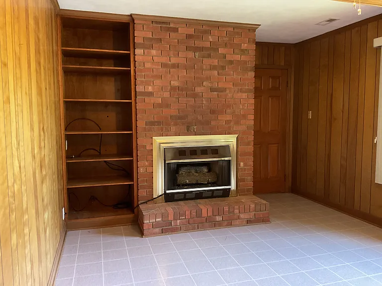 3909 Waterton Rd — Photo 9