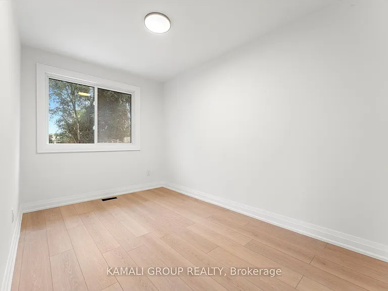 63 Walter Ave #MAIN — Photo 13