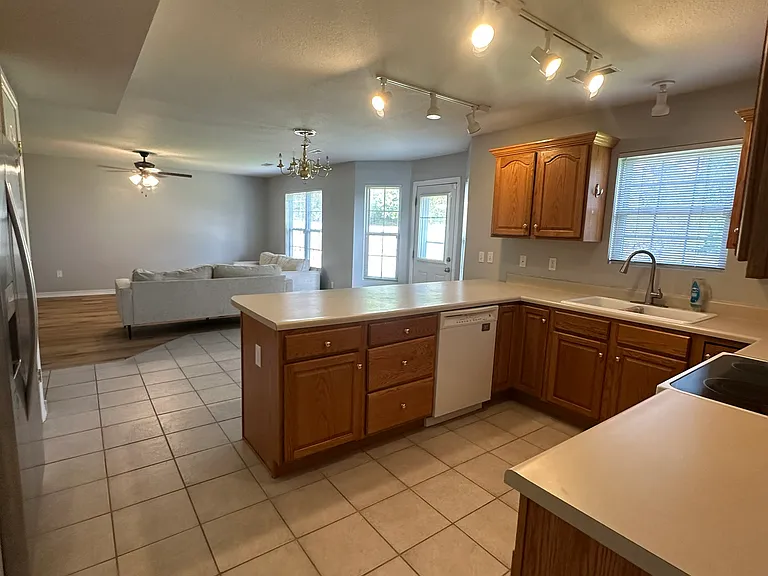 2302 Windstone Dr — Photo 3