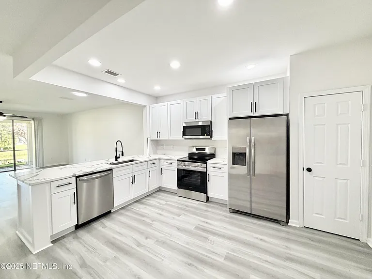 13424 English Peak Ct — Photo 5
