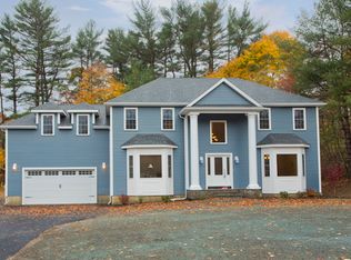 570 Circuit St, Hanover, MA 02339